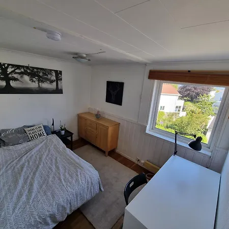 Central Private Room In Shared House Affordable Soren Bernersvei 3 Ставангер